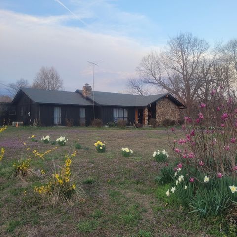 Photo of 748 KELLUM LN, Burlison, TN 38015 (MLS # 10210930)