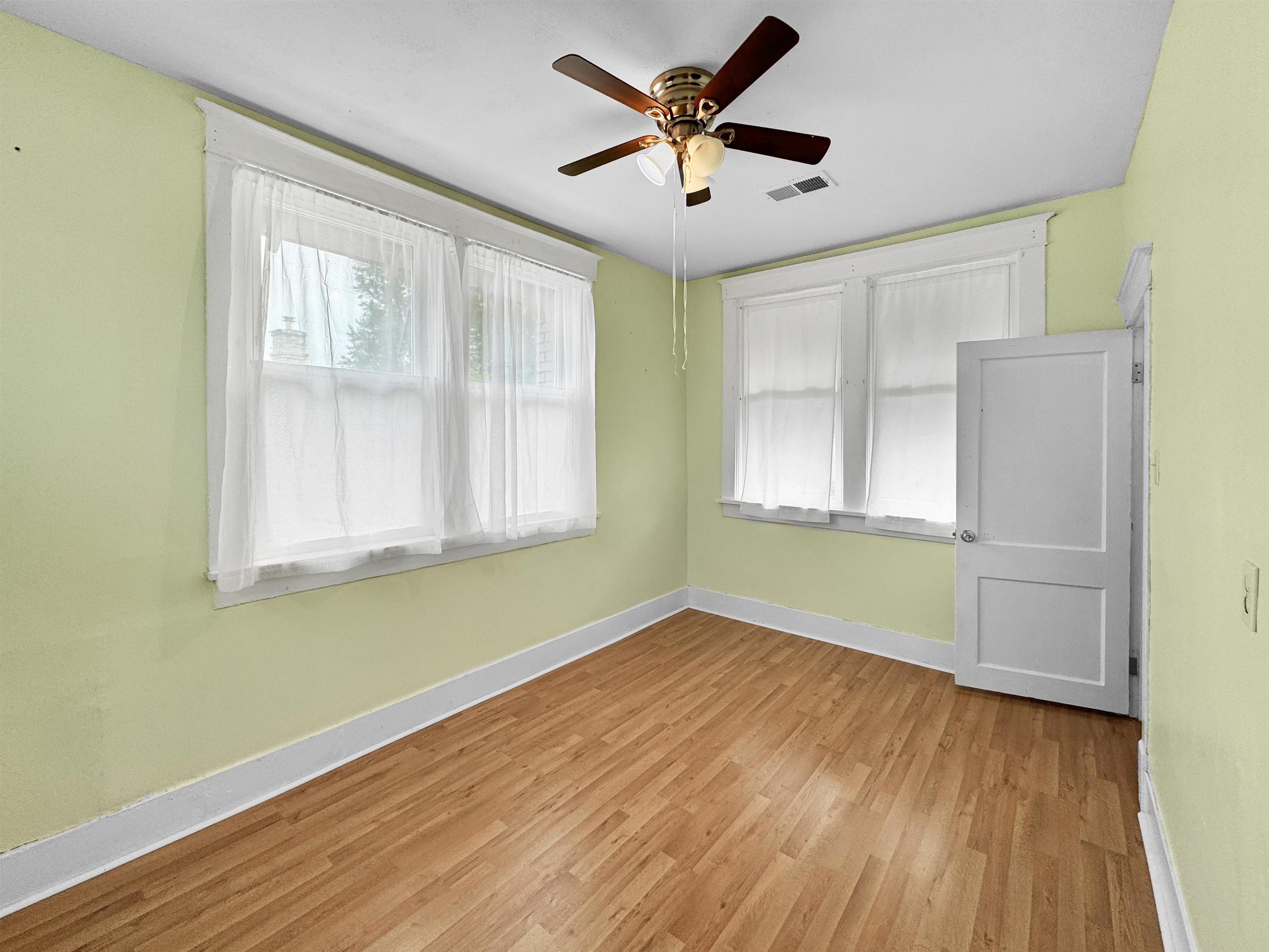 Memphis, Tennessee 38107, United States, 4 Bedrooms Bedrooms, ,3 BathroomsBathrooms,Residential,Pending,52785