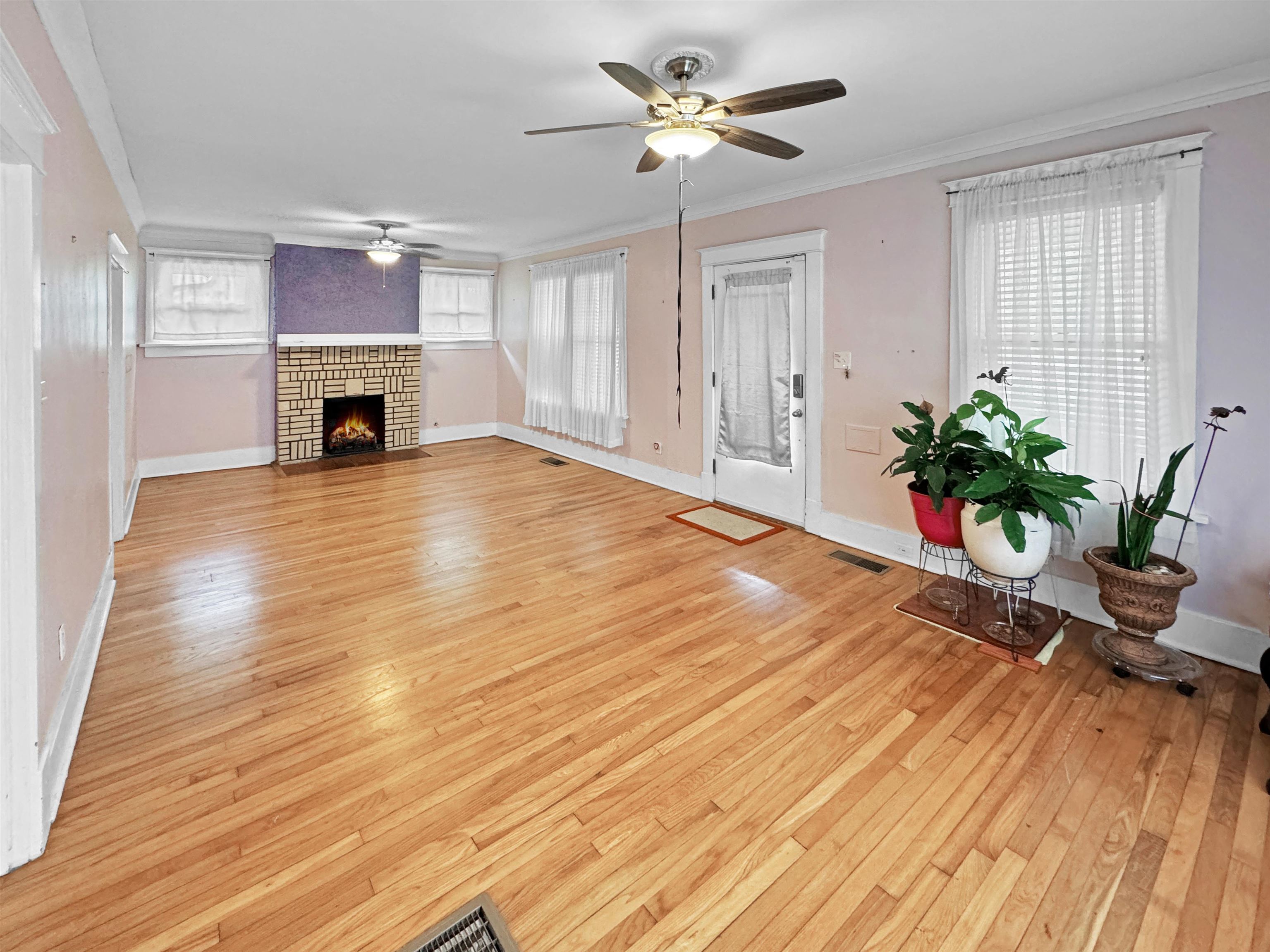 Memphis, Tennessee 38107, United States, 4 Bedrooms Bedrooms, ,3 BathroomsBathrooms,Residential,Pending,52785