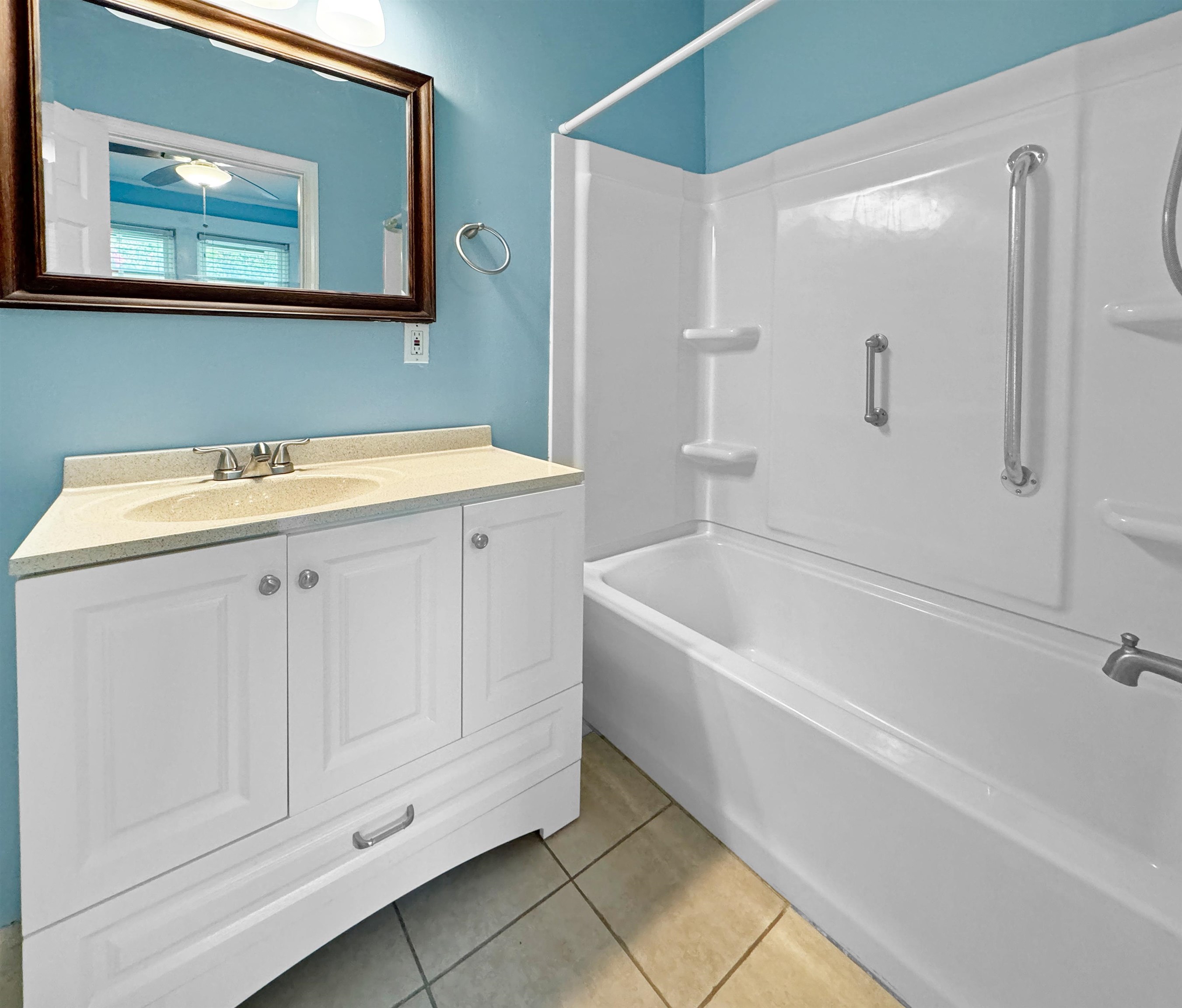 Memphis, Tennessee 38107, United States, 4 Bedrooms Bedrooms, ,3 BathroomsBathrooms,Residential,Pending,52785