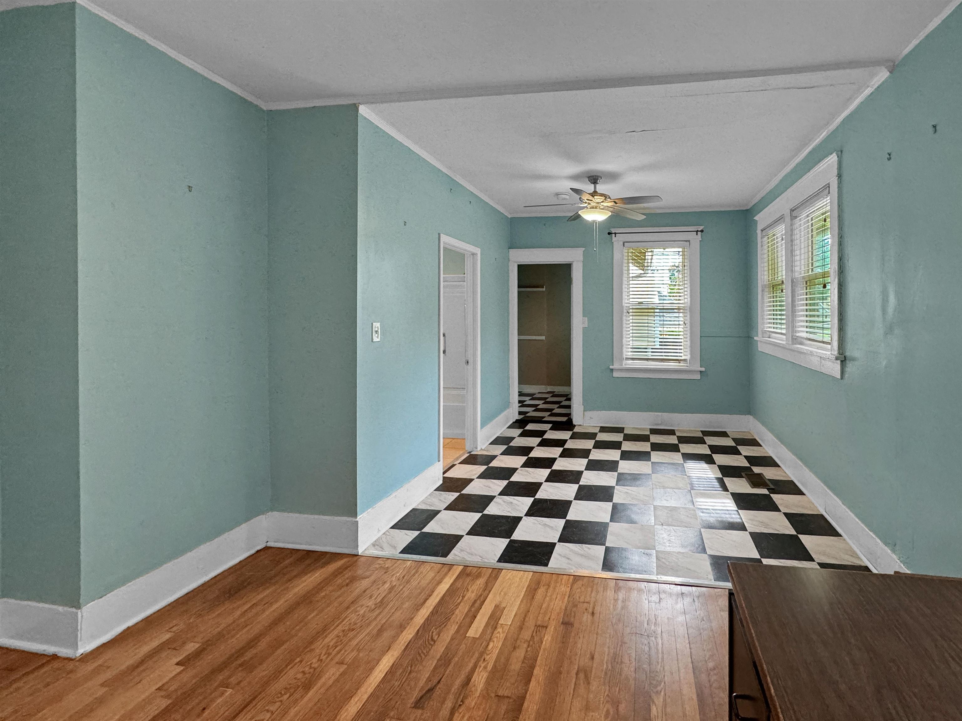 Memphis, Tennessee 38107, United States, 4 Bedrooms Bedrooms, ,3 BathroomsBathrooms,Residential,Pending,52785