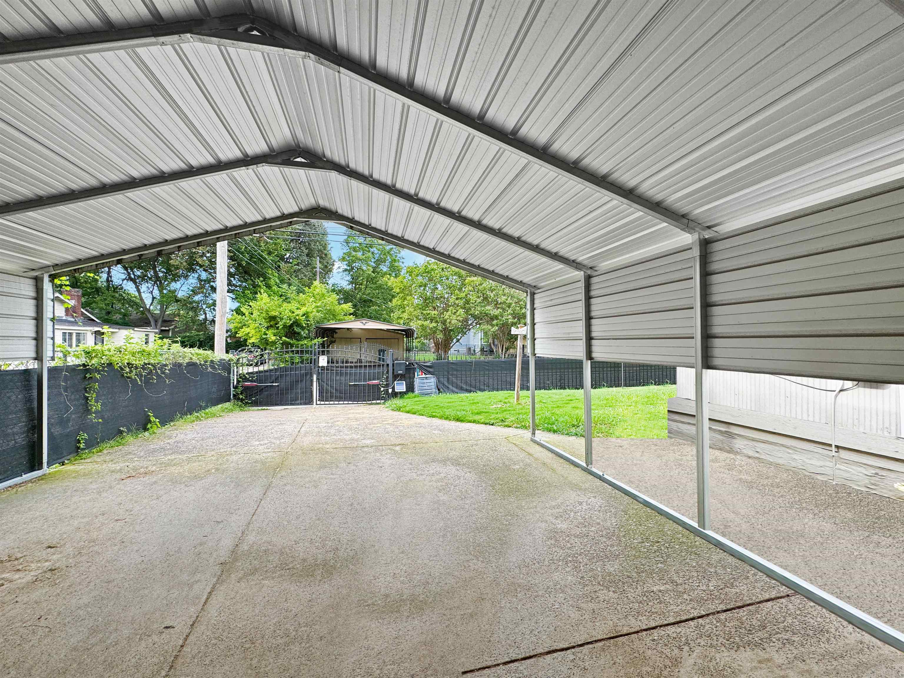 Memphis, Tennessee 38107, United States, 4 Bedrooms Bedrooms, ,3 BathroomsBathrooms,Residential,Pending,52785