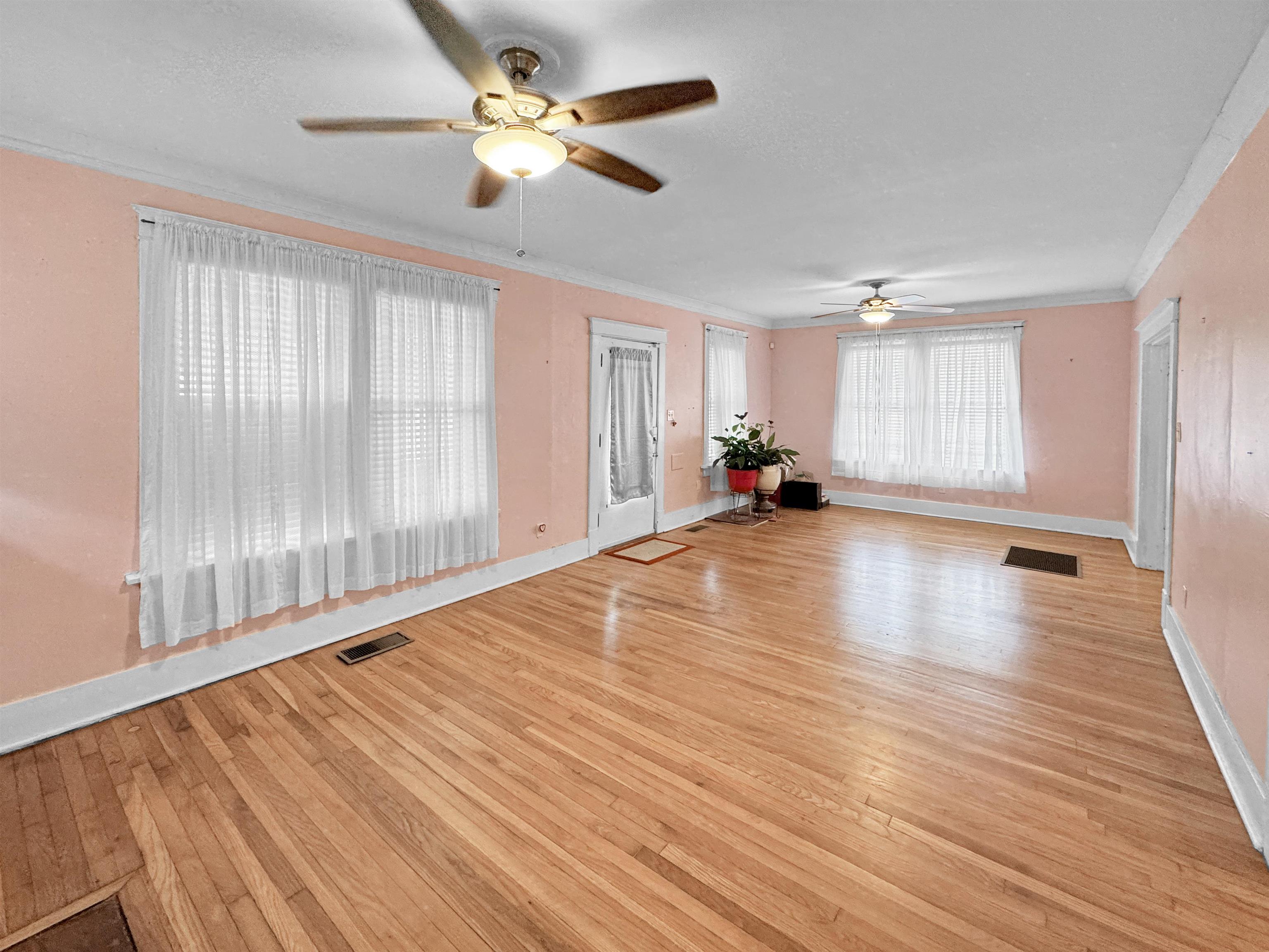 Memphis, Tennessee 38107, United States, 4 Bedrooms Bedrooms, ,3 BathroomsBathrooms,Residential,Pending,52785