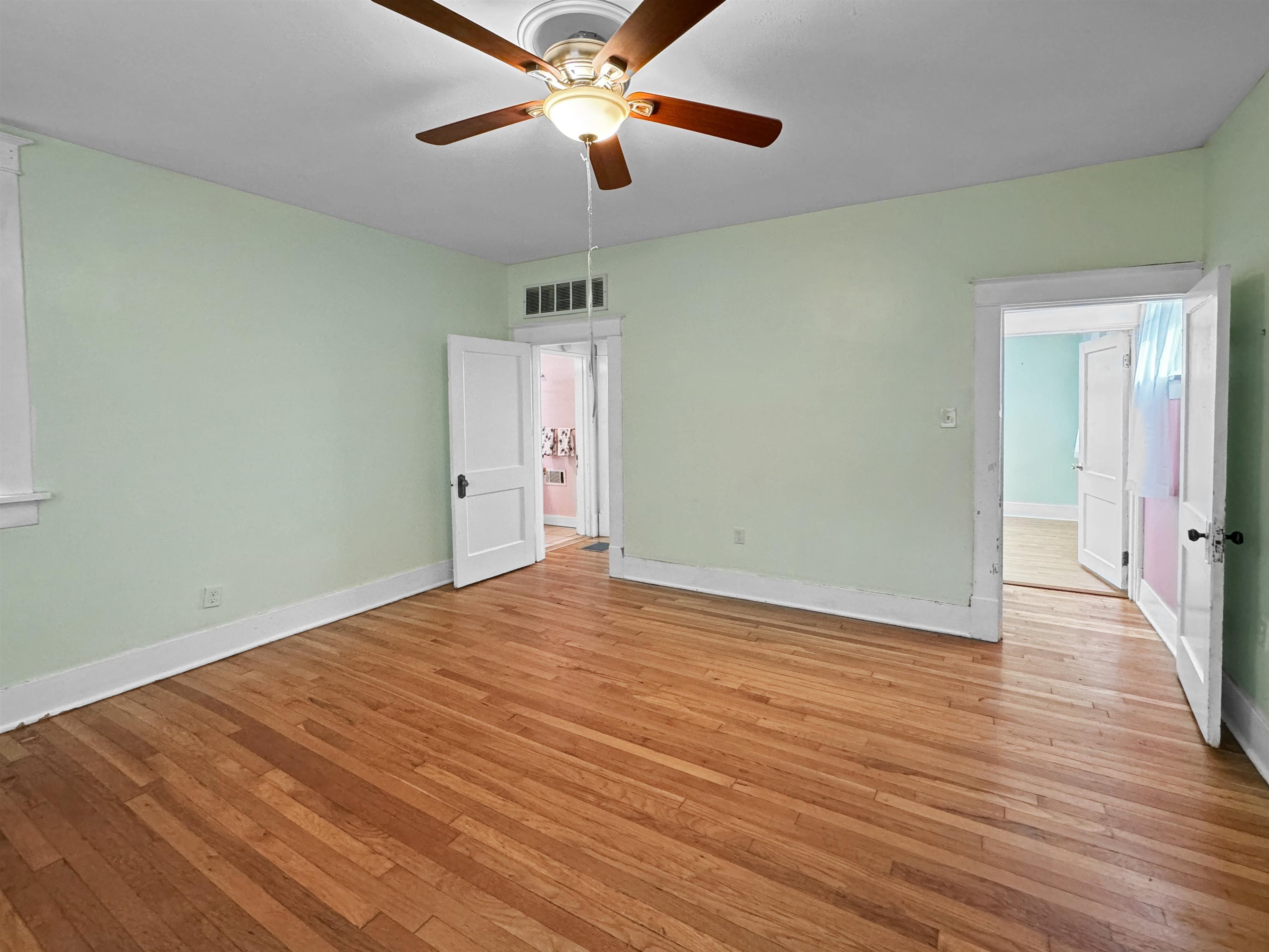 Memphis, Tennessee 38107, United States, 4 Bedrooms Bedrooms, ,3 BathroomsBathrooms,Residential,Pending,52785