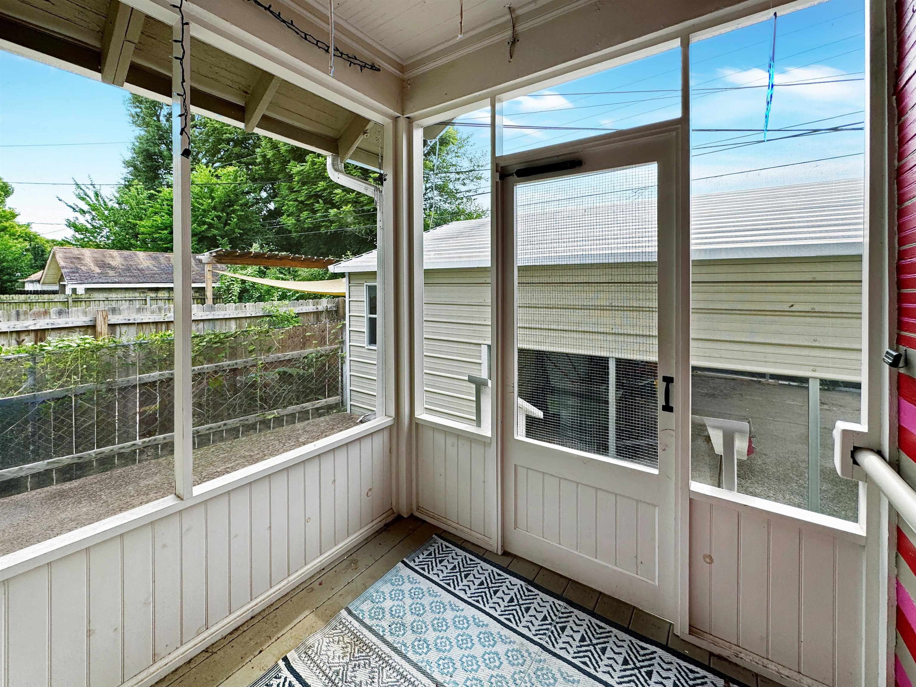 Memphis, Tennessee 38107, United States, 4 Bedrooms Bedrooms, ,3 BathroomsBathrooms,Residential,Pending,52785