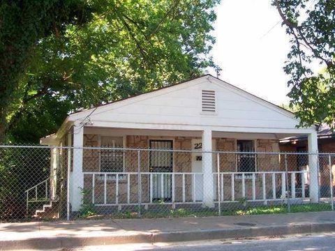 Photo of 2215 HUNTER AVE, Memphis, TN 38108 (MLS # 10216953)