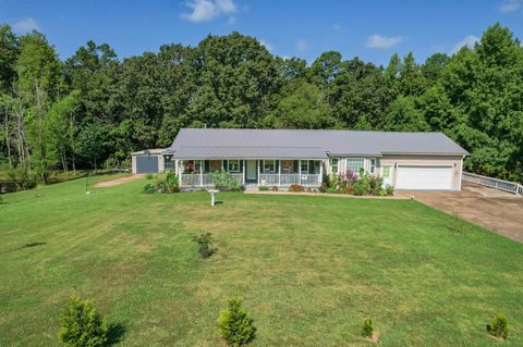 Photo of 573 CLAYHILL DR, Selmer, TN 38375 (MLS # 10203493)