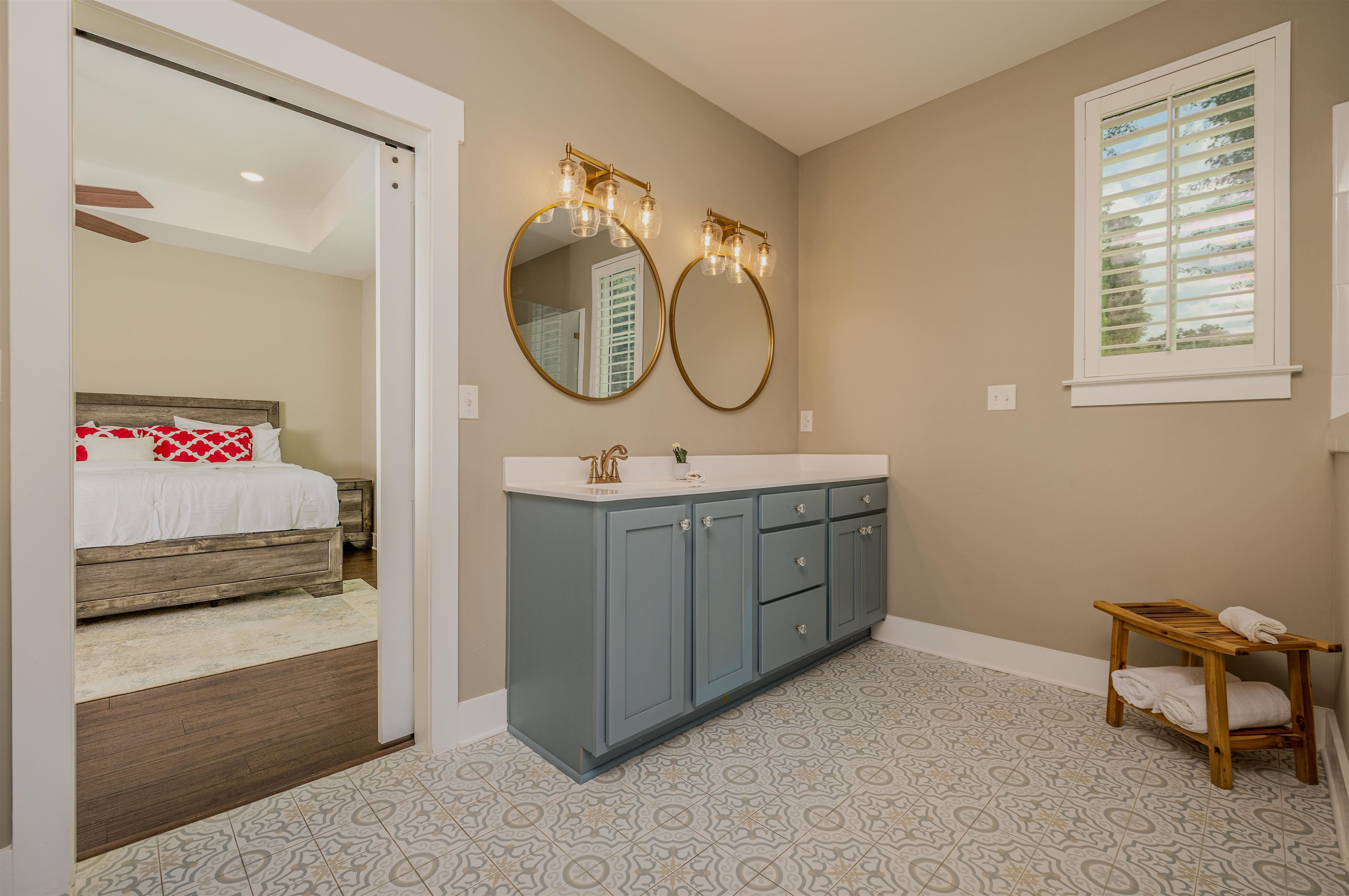 Byhalia, Mississippi 38611, United States, 4 Bedrooms Bedrooms, ,3 BathroomsBathrooms,Residential,Active,203350