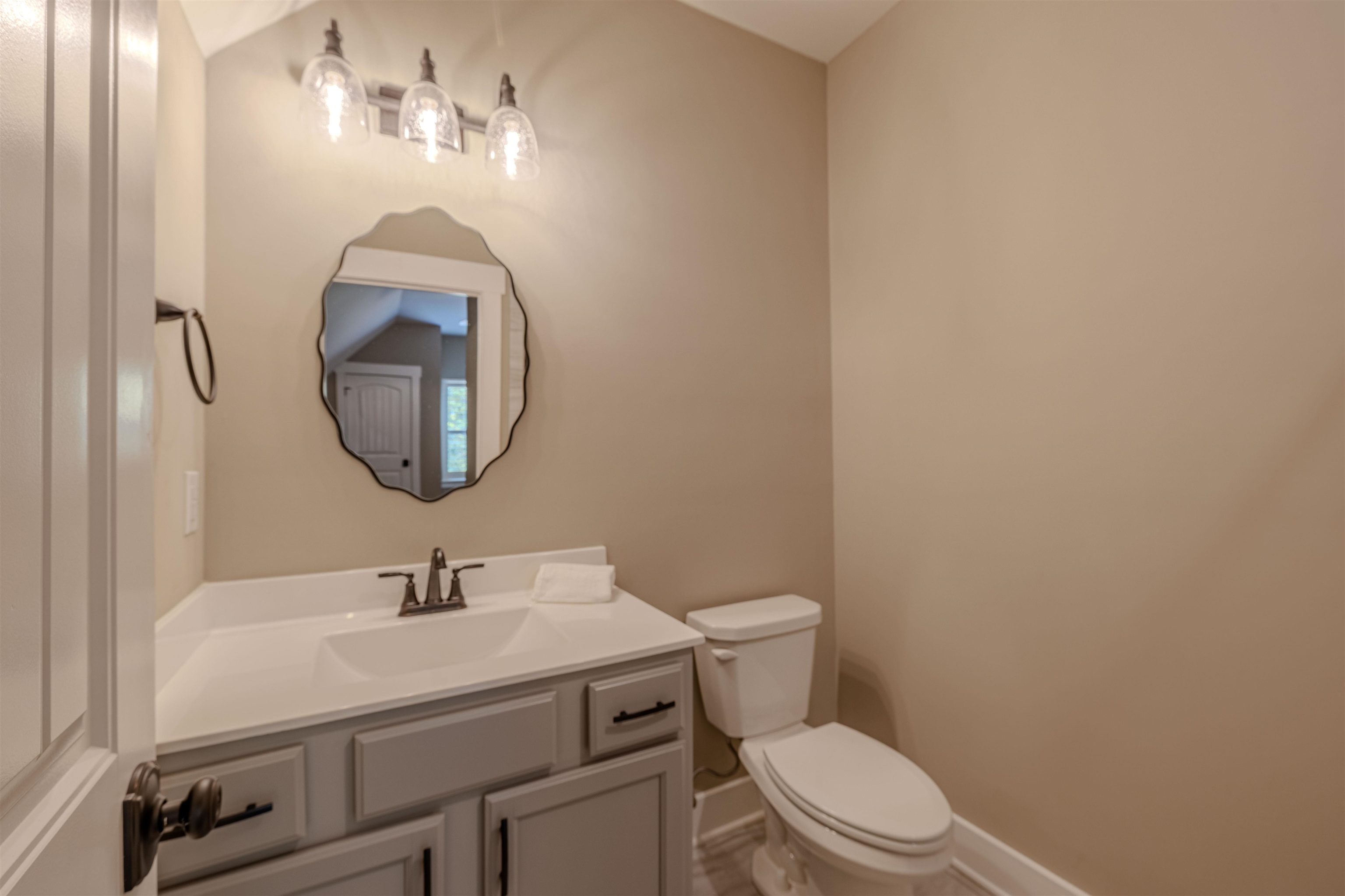 Byhalia, Mississippi 38611, United States, 4 Bedrooms Bedrooms, ,3 BathroomsBathrooms,Residential,Active,203350