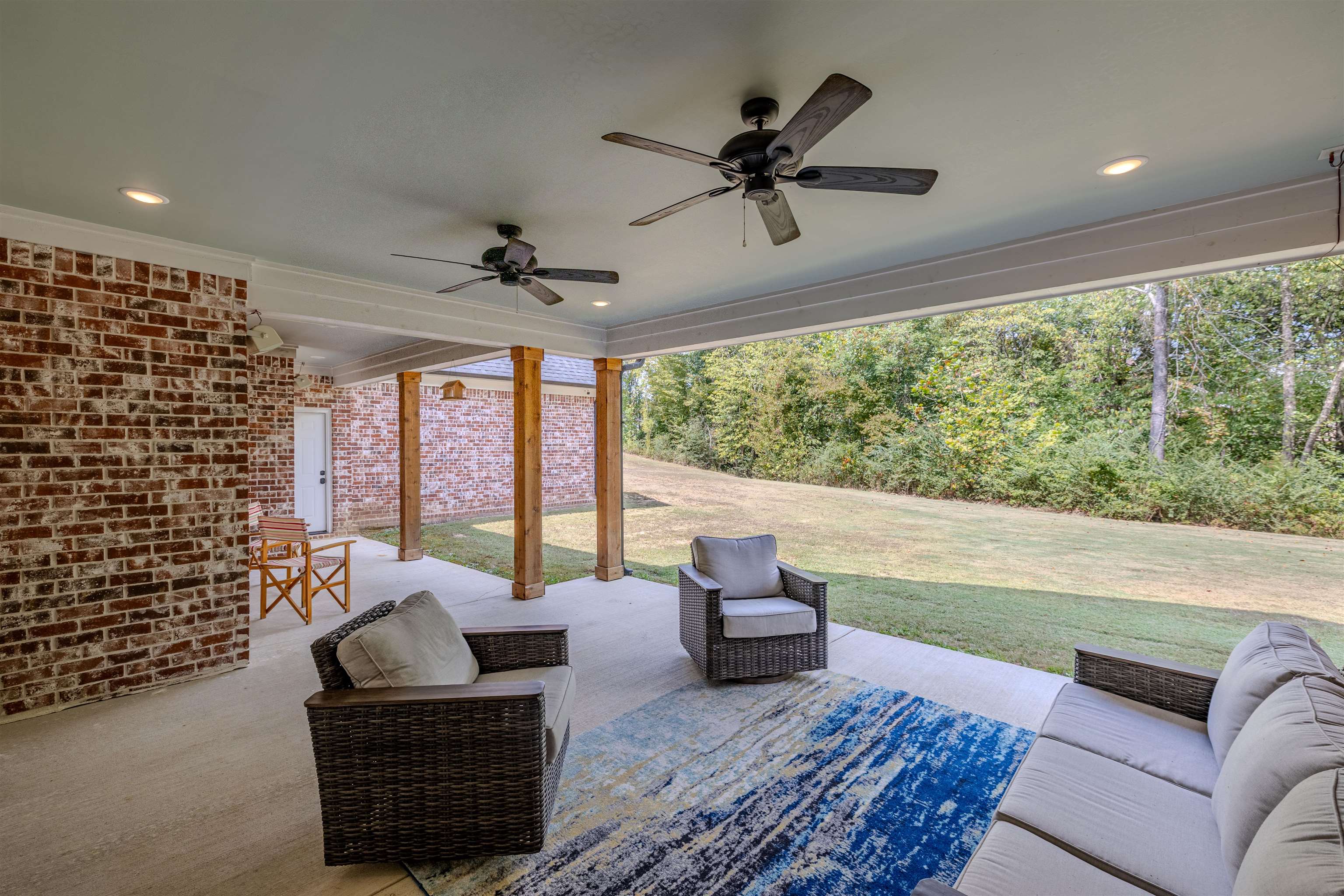 Byhalia, Mississippi 38611, United States, 4 Bedrooms Bedrooms, ,3 BathroomsBathrooms,Residential,Active,203350