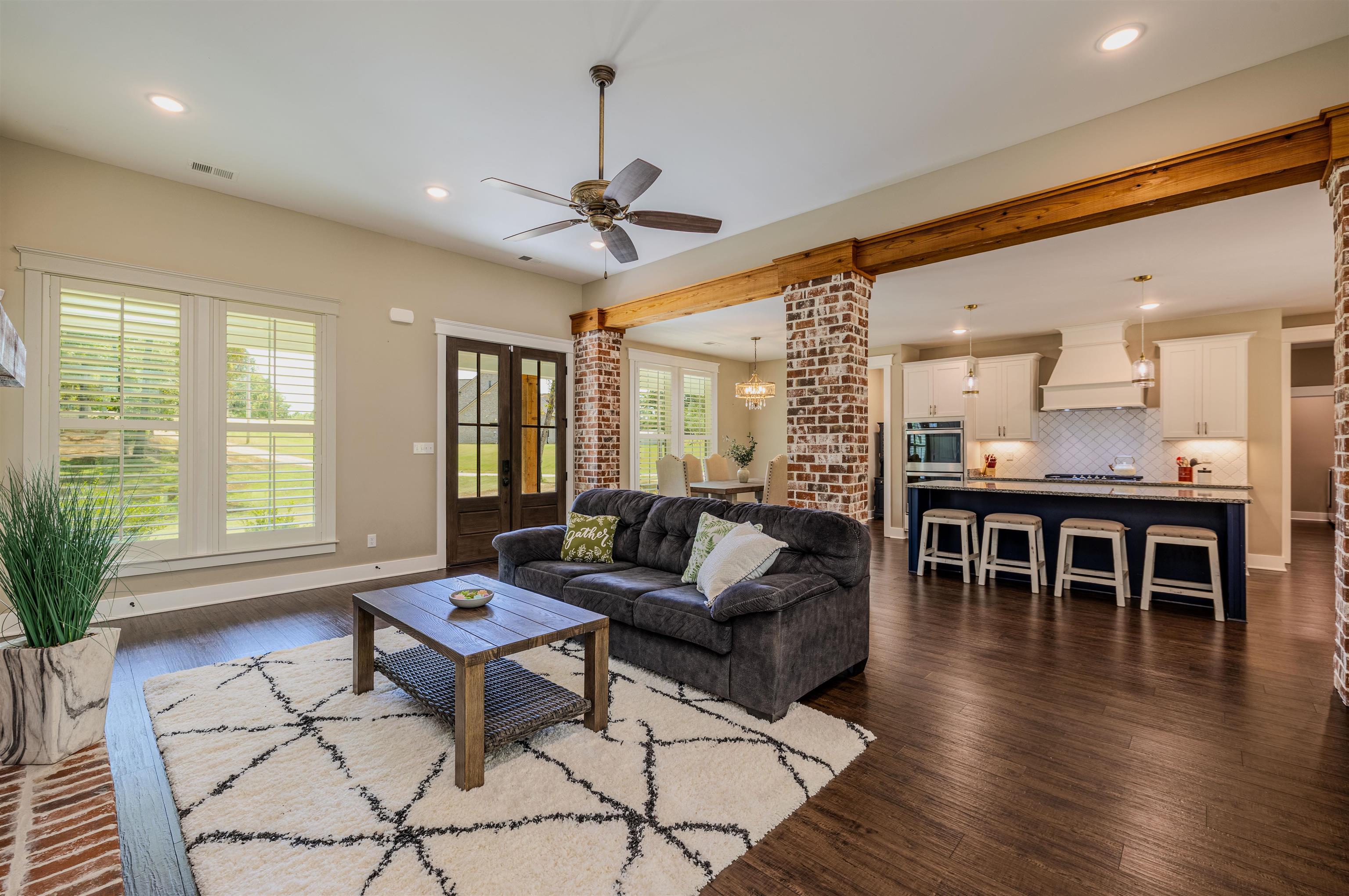 Byhalia, Mississippi 38611, United States, 4 Bedrooms Bedrooms, ,3 BathroomsBathrooms,Residential,Active,203350