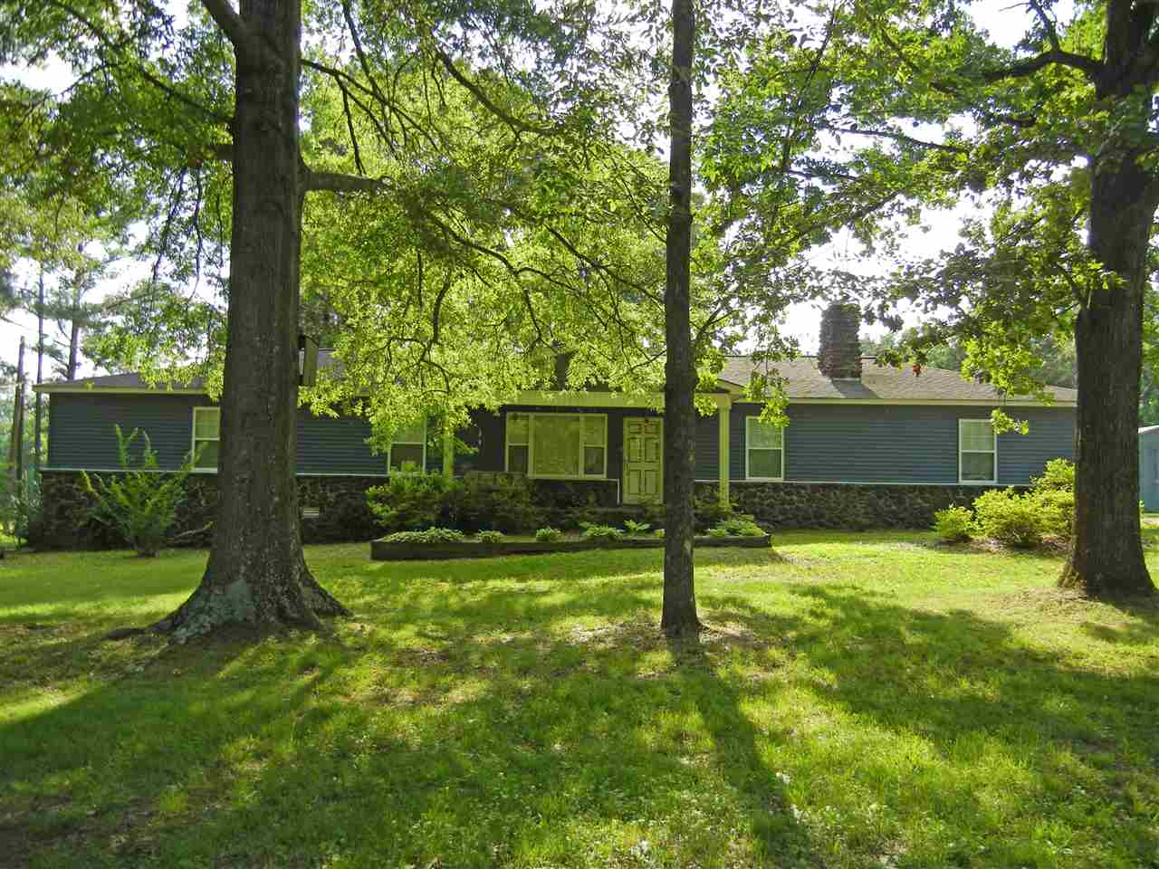 Photo 1 of 23 — 303 N ELM ST, Adamsville, TN 38310