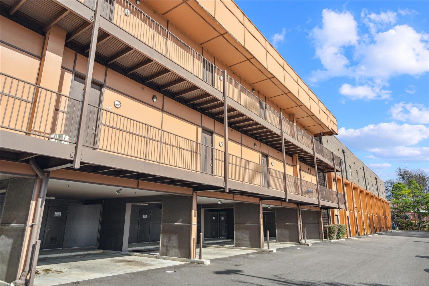 Memphis, Tennessee 38103, United States, 1 Bedroom Bedrooms, ,1 BathroomBathrooms,Residential,Pending,25226