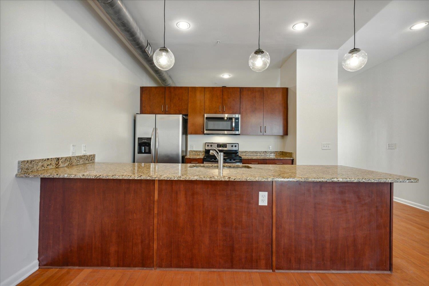 Memphis, Tennessee 38103, United States, 1 Bedroom Bedrooms, ,1 BathroomBathrooms,Residential,Pending,25226