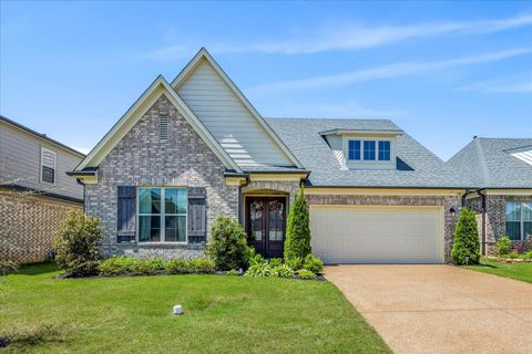 Photo of 130 BRIAR HOLLOW LN, Oakland, TN 38060 (MLS # 10221212)