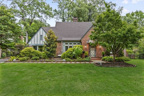 Photo of 624 N TREZEVANT ST, Memphis, TN 38112 (MLS # 10224040)