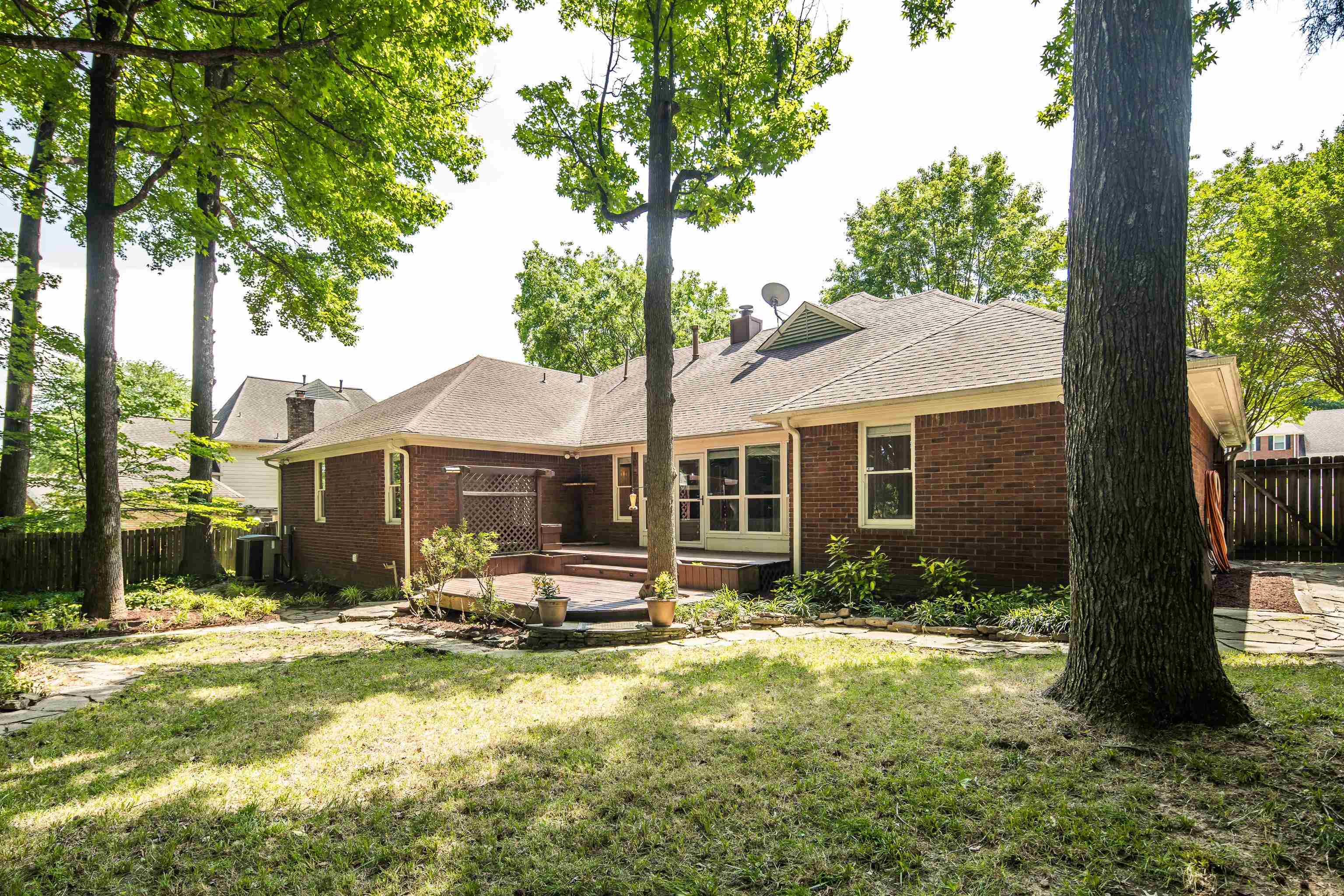 Cordova, Tennessee 38016, United States, 4 Bedrooms Bedrooms, ,3 BathroomsBathrooms,Residential,Pending,137587