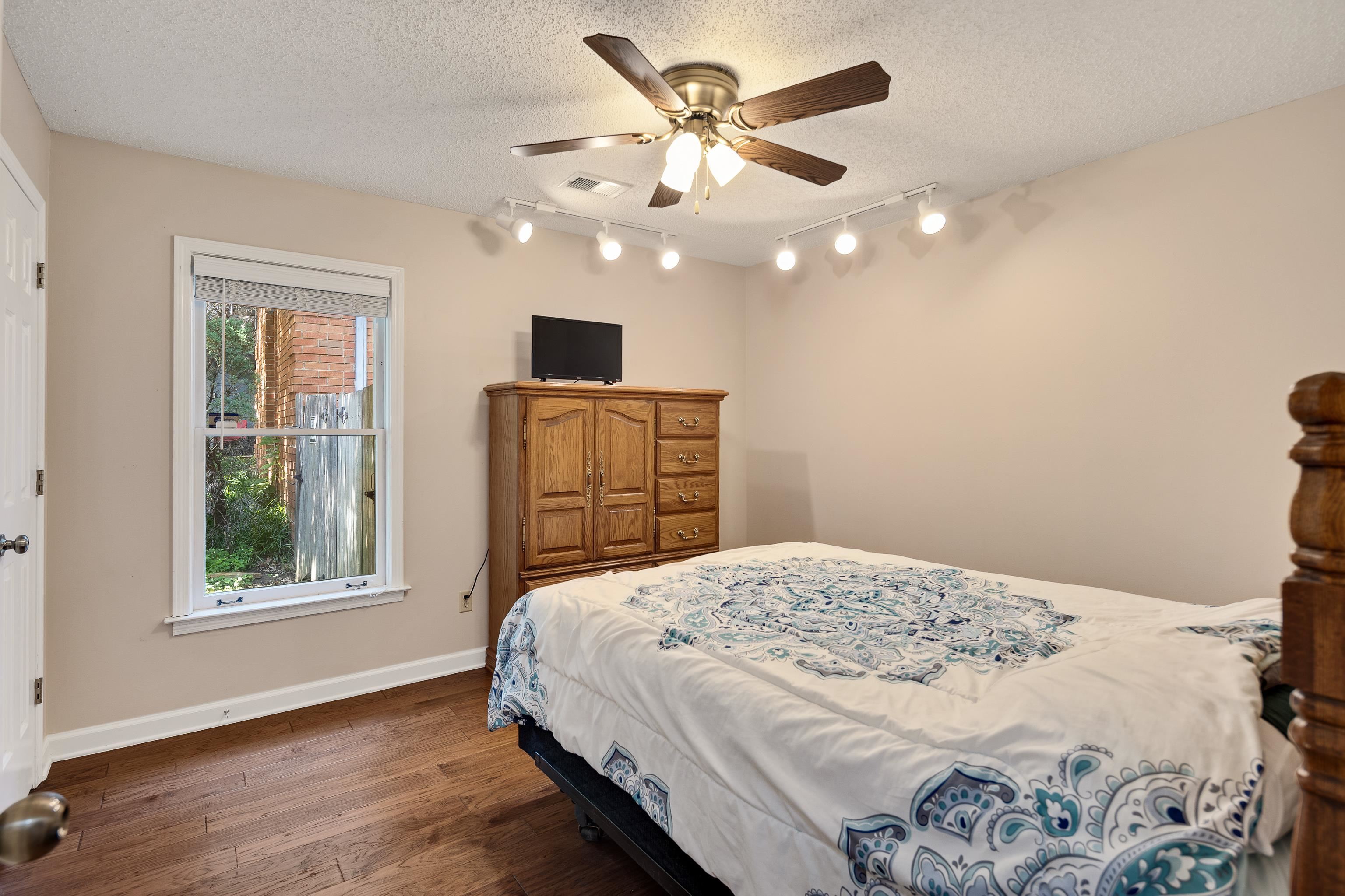 Cordova, Tennessee 38016, United States, 4 Bedrooms Bedrooms, ,3 BathroomsBathrooms,Residential,Pending,137587