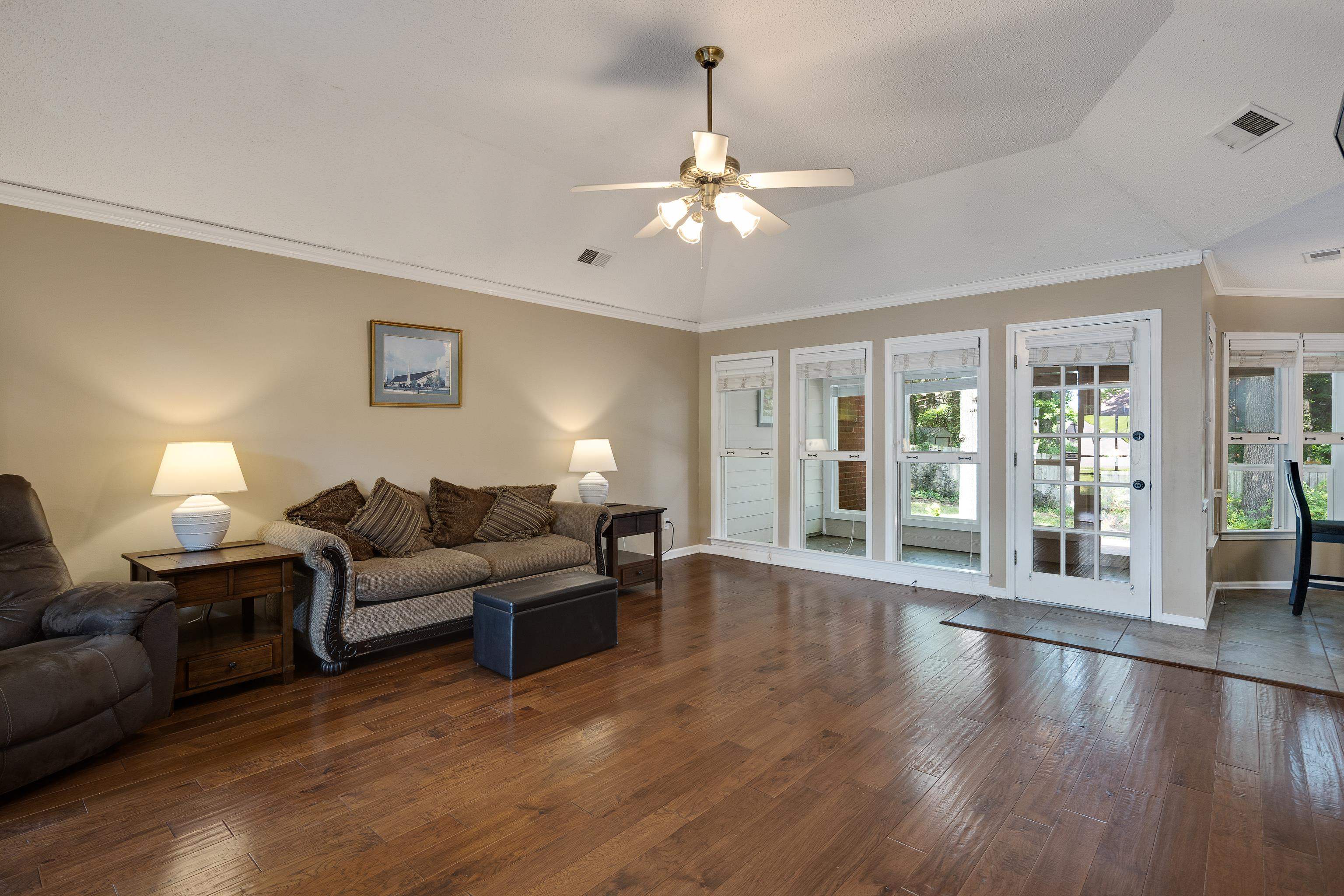 Cordova, Tennessee 38016, United States, 4 Bedrooms Bedrooms, ,3 BathroomsBathrooms,Residential,Pending,137587