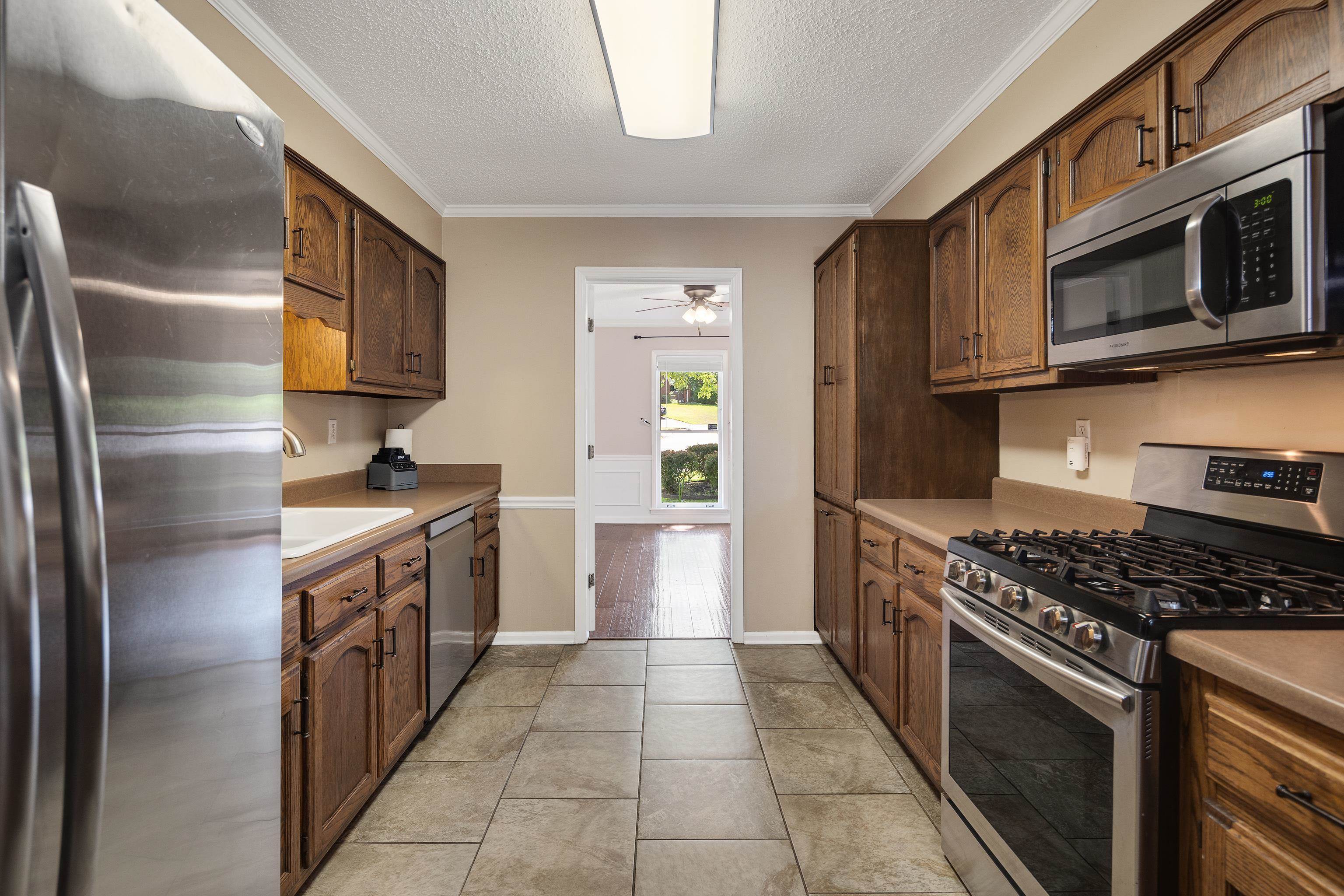 Cordova, Tennessee 38016, United States, 4 Bedrooms Bedrooms, ,3 BathroomsBathrooms,Residential,Pending,137587