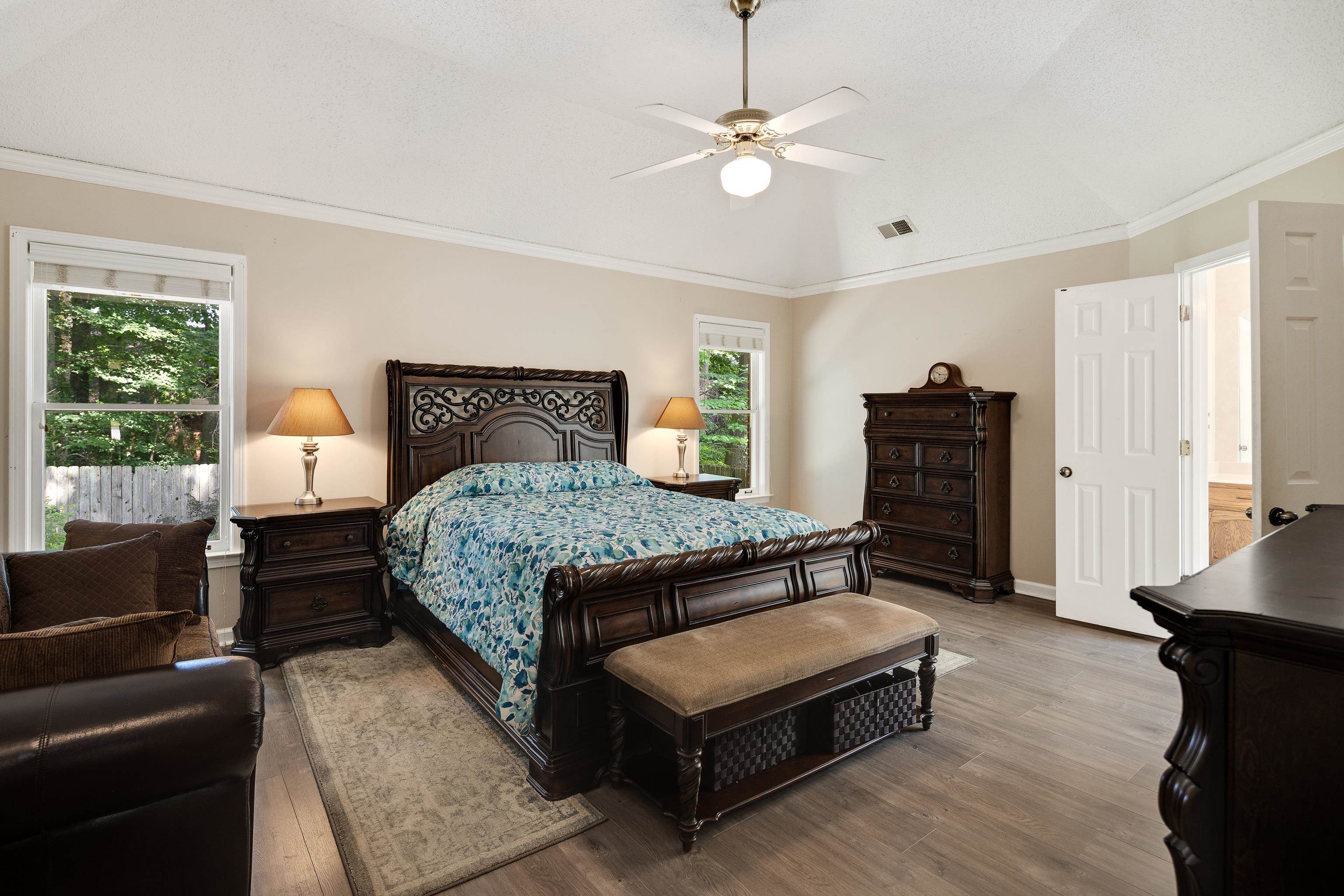 Cordova, Tennessee 38016, United States, 4 Bedrooms Bedrooms, ,3 BathroomsBathrooms,Residential,Pending,137587