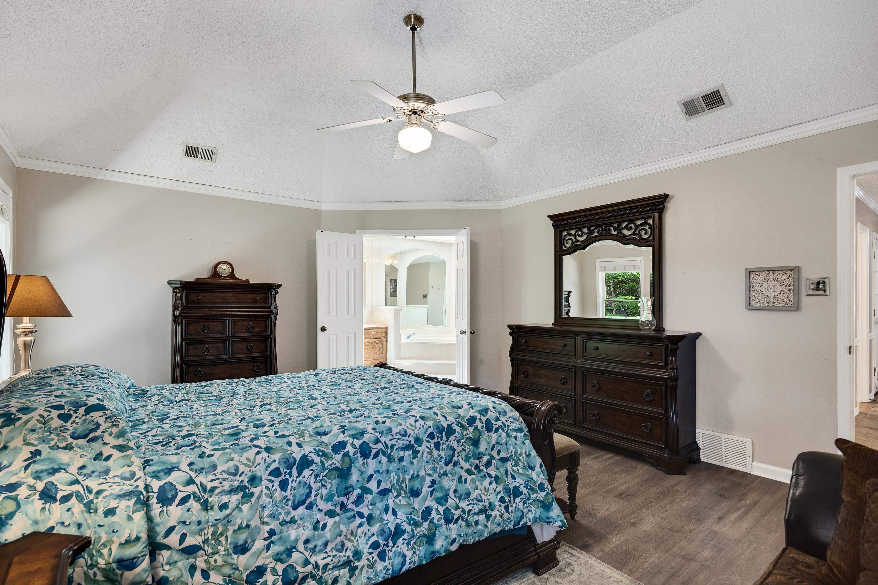 Cordova, Tennessee 38016, United States, 4 Bedrooms Bedrooms, ,3 BathroomsBathrooms,Residential,Pending,137587