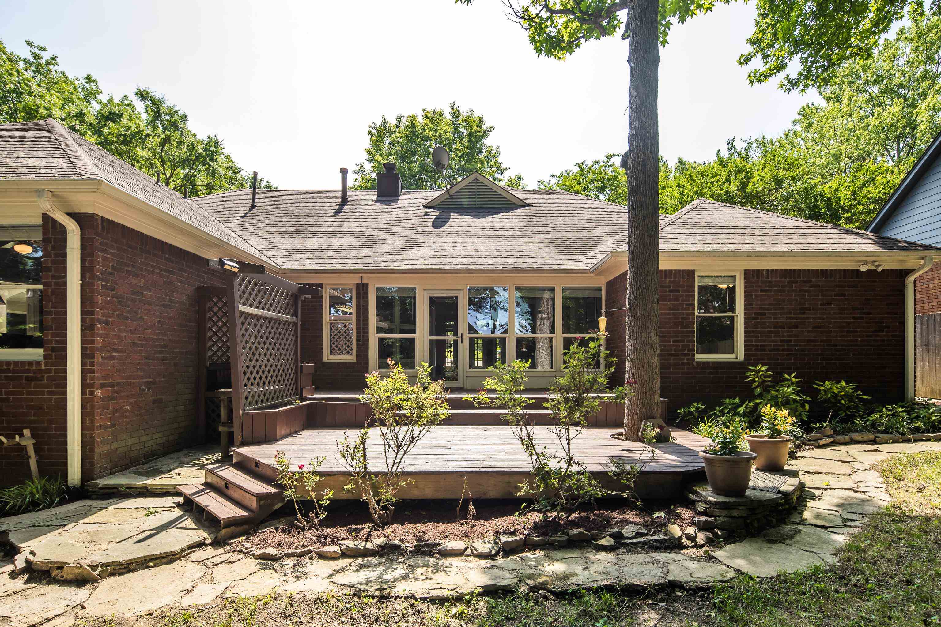 Cordova, Tennessee 38016, United States, 4 Bedrooms Bedrooms, ,3 BathroomsBathrooms,Residential,Pending,137587