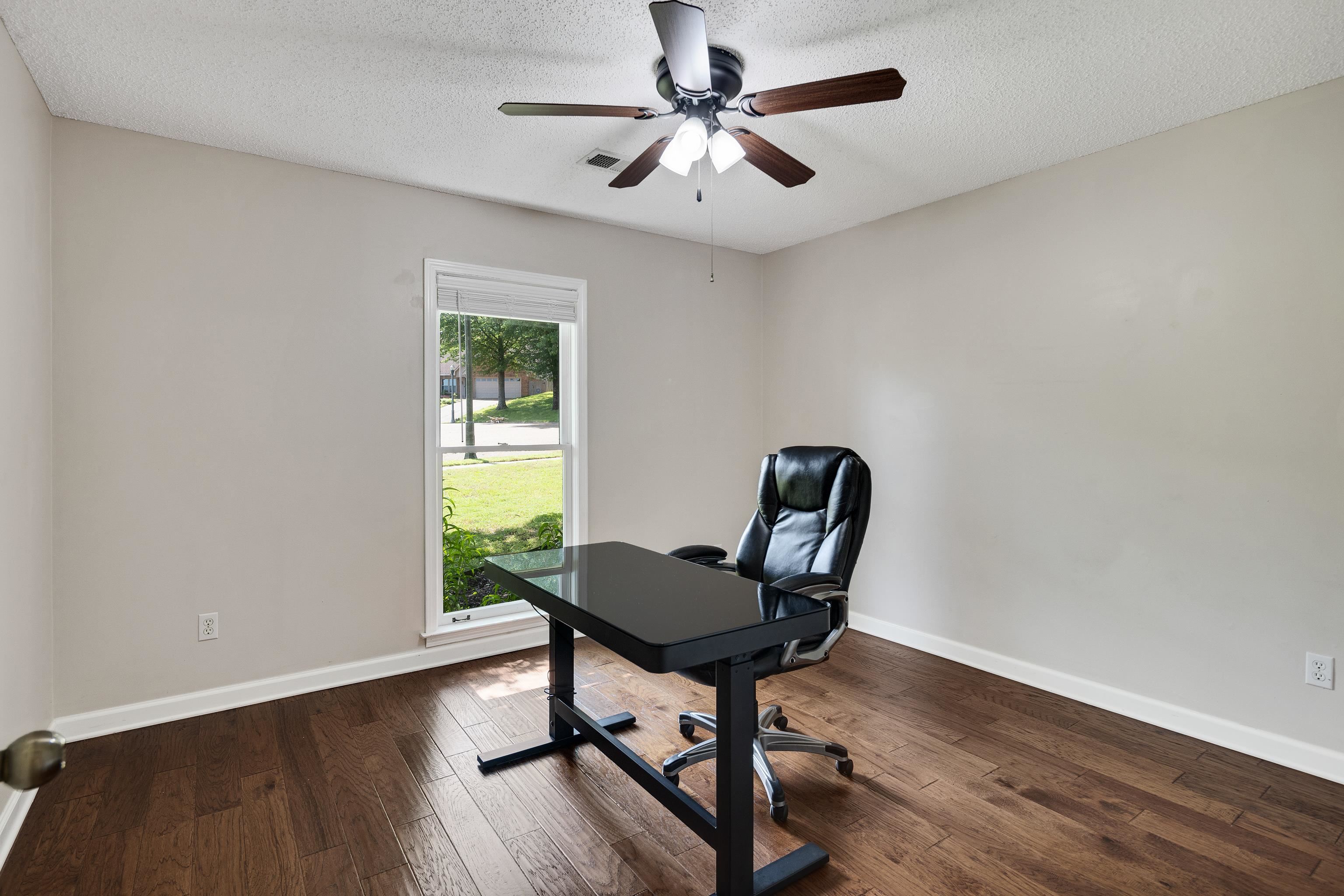 Cordova, Tennessee 38016, United States, 4 Bedrooms Bedrooms, ,3 BathroomsBathrooms,Residential,Pending,137587