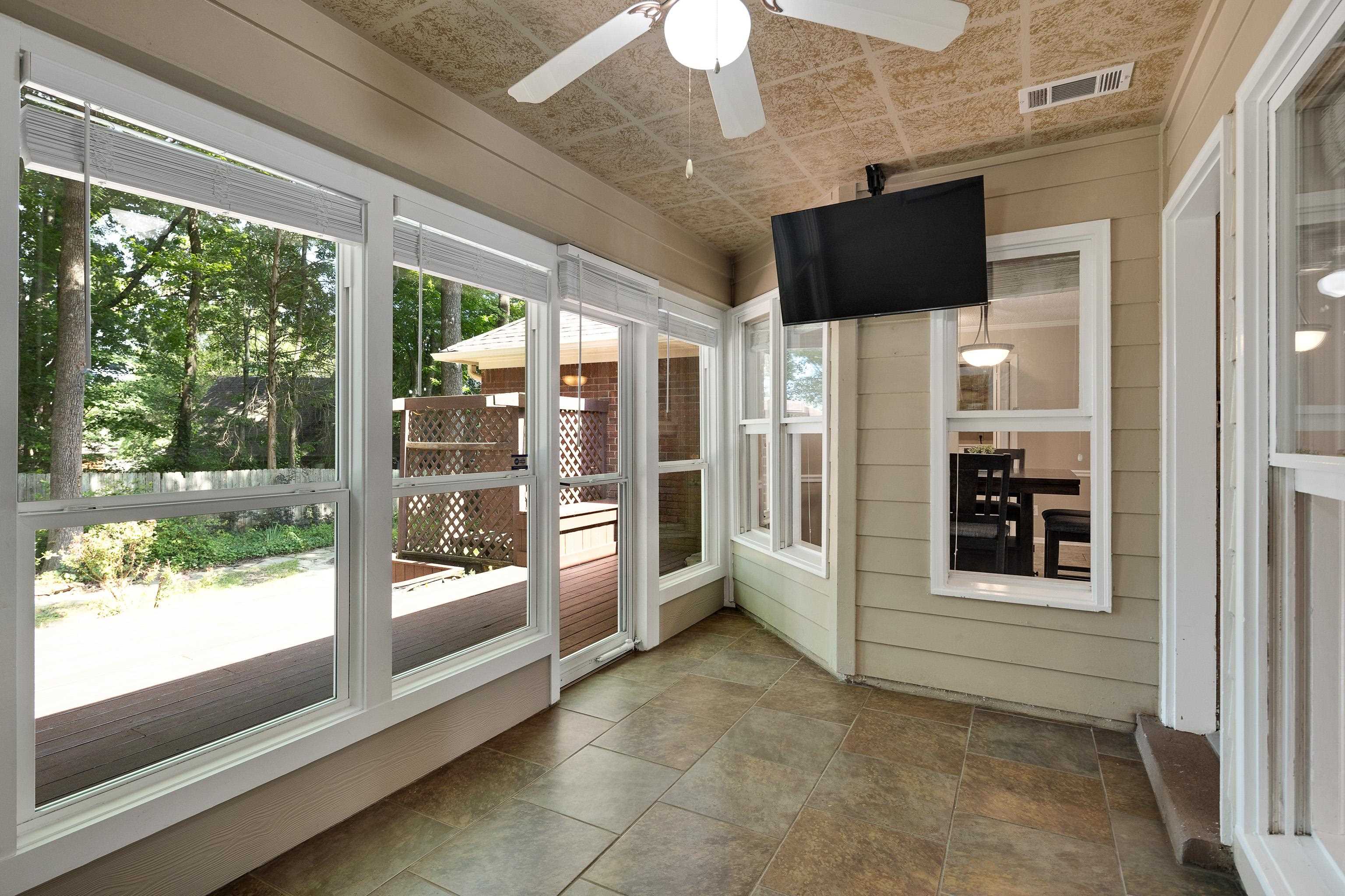 Cordova, Tennessee 38016, United States, 4 Bedrooms Bedrooms, ,3 BathroomsBathrooms,Residential,Pending,137587