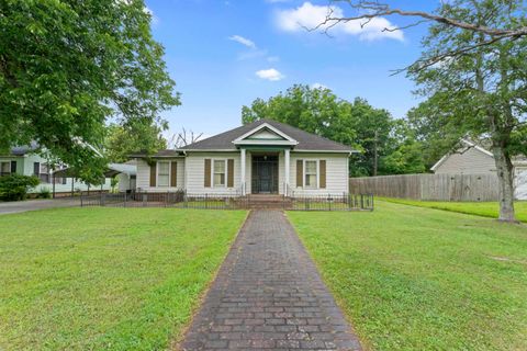 Photo of 407 E MAIN ST, Whiteville, TN 38075 (MLS # 10224539)