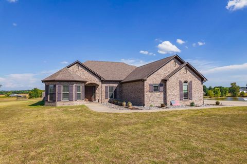Photo of 228 POLO DR, Dyersburg, TN 38024 (MLS # 10205028)