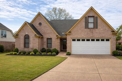 Photo of 9375 BRANCASTER DR, Cordova, TN 38016 (MLS # 10217086)