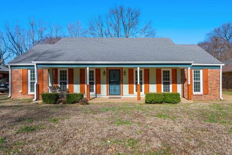 Photo of 5700 CHAPMAN AVE, Memphis, TN 38119 (MLS # 10213424)