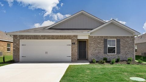 Photo of 7958 CLOVE PASTURE DR E, Millington, TN 38053 (MLS # 10219603)