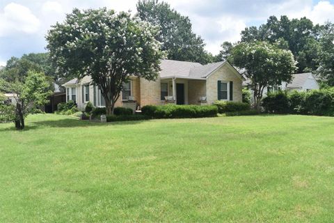 Photo of 386 N HIGHLAND ST N, Memphis, TN 38122 (MLS # 10222634)