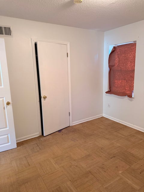 Photo of 4833 APPLEVILLE ST, Memphis, TN 38109 (MLS # 10229412)
