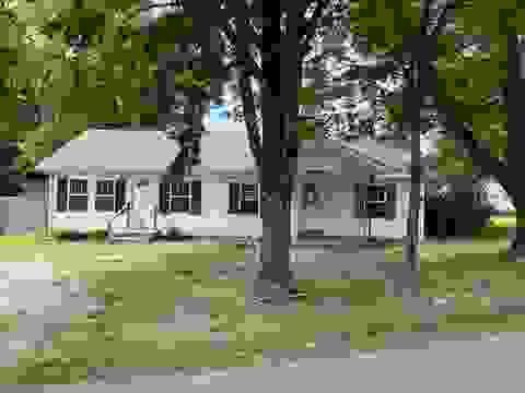 Photo of 325 W MAIN ST, Munford, TN 38058 (MLS # 10227001)