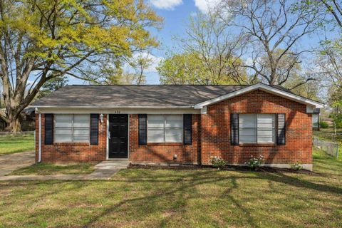 Photo of 496 GREENVIEW CV, Collierville, TN 38017 (MLS # 10217885)
