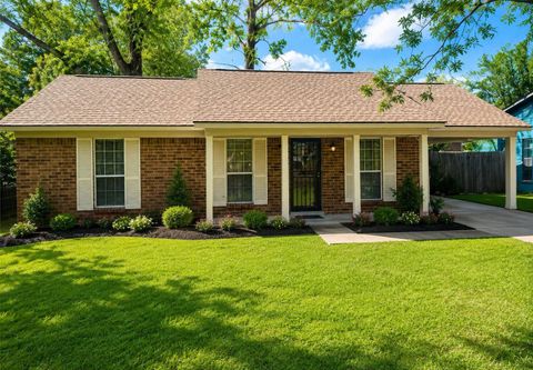 Photo of 5207 BRECKENWOOD DR, Memphis, TN 38127 (MLS # 10223921)