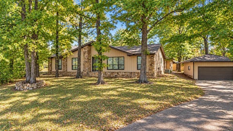 Photo of 2302 HAWKSMOOR PL, Memphis, TN 38016 (MLS # 10233275)