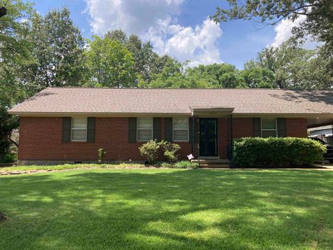 Photo of 2935 COURT ST, Bartlett, TN 38134 (MLS # 10212596)