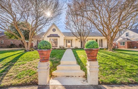 Photo of 2997 RIVERDALE RD, Memphis, TN 38138 (MLS # 10215295)