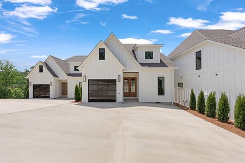 Photo of 158 CARIBE ROYALE PT, Savannah, TN 38372 (MLS # 10220850)