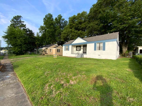 Photo of 1601 SEMMES ST, Memphis, TN 38114 (MLS # 10231911)