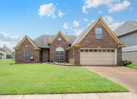 Photo of 4895 BRIONA ST, Unincorporated, TN 38125 (MLS # 10223822)