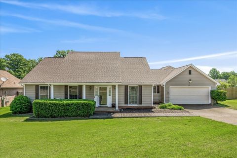 Photo of 5128 OVERVIEW RDG, Memphis, TN 38141 (MLS # 10220832)