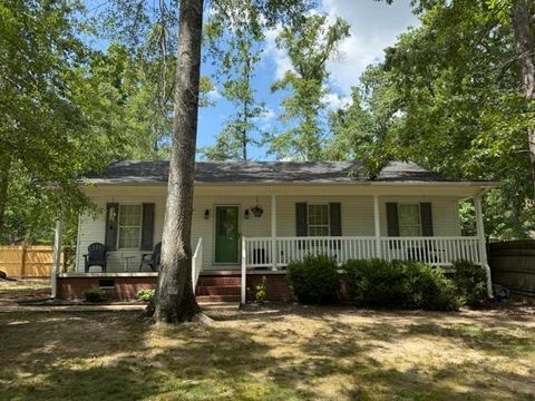 Photo of 395 AUSTIN ST, Savannah, TN 38372 (MLS # 10223688)