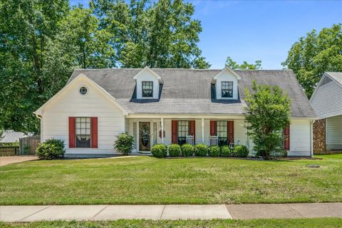 Photo of 8453 FARRAH LN, Germantown, TN 38139 (MLS # 10221787)