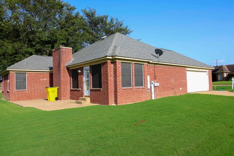 Photo of 6626 FINCH RD, Unincorporated, TN 38141 (MLS # 10225311)