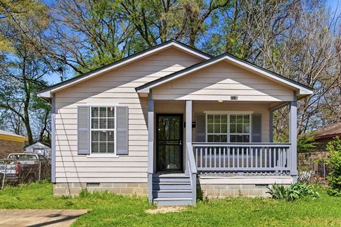 Photo of 2120 CURRY AVE, Memphis, TN 38108 (MLS # 10217874)